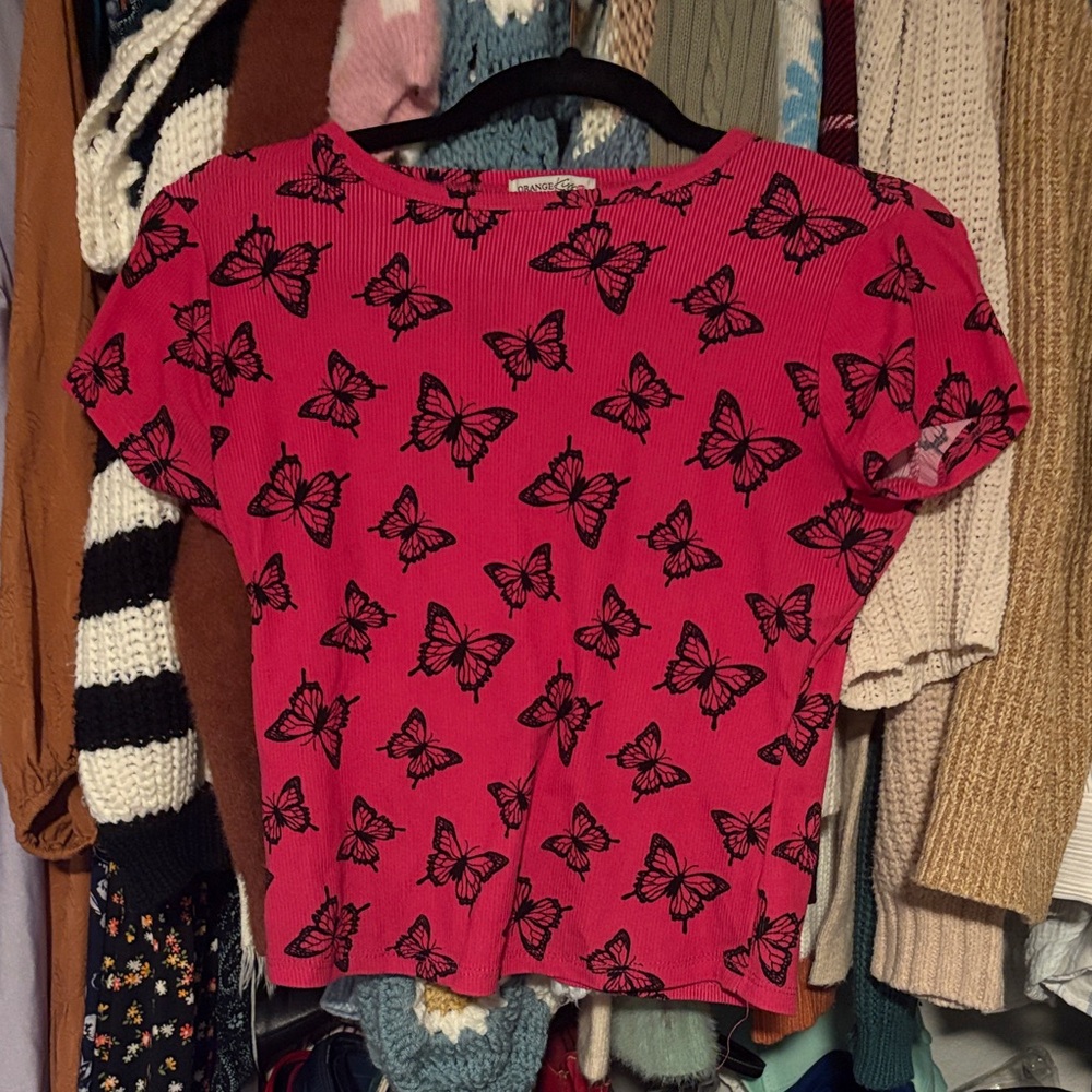 NWOT Orange Kiss Medium Hot Pink Ribbed Butterfly Print Top